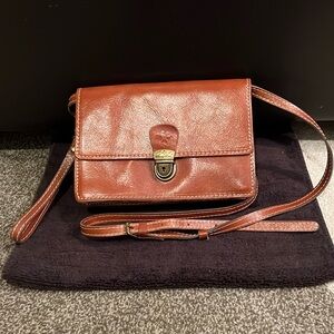 Patricia Nash Lanza Adjustable Crossbody Wrist Clutch Organizer Leather Purse